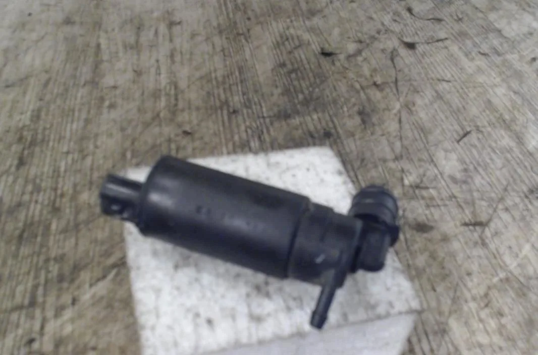 Pompe lave-glace avant LAND ROVER FREELANDER 1 FREELANDER 1 PHASE 4 occasion