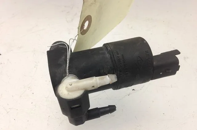 Pompe lave-glace avant NISSAN ALMERA TINO 2002 occasion