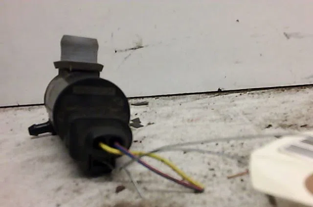Pompe lave-glace avant OPEL AGILA occasion