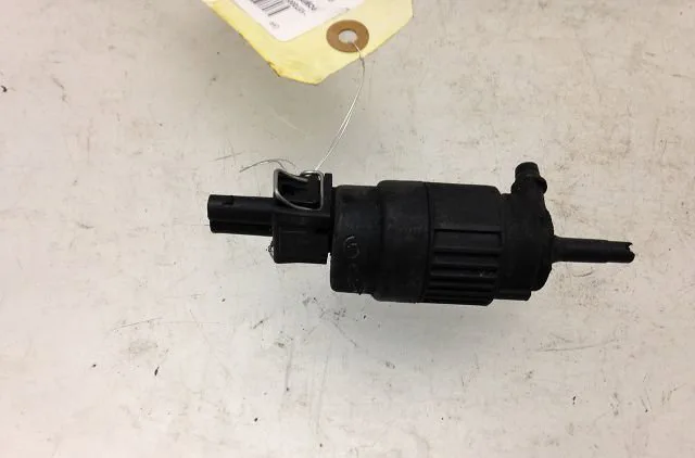 Pompe lave-glace avant Opel CORSA C (X01) 1.3 cdti (f08, f68) (2003-2009) occasion