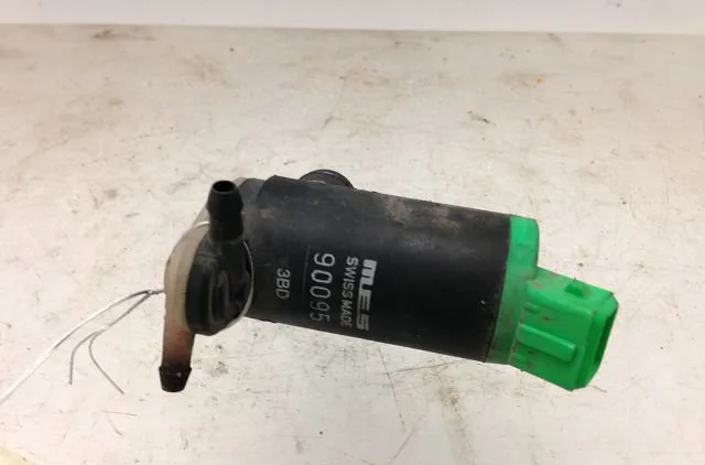 Pompe lave-glace avant Peugeot 306 3-5 portes (7A, 7C, N3, N5) 1.4 (1993-2001) 5 portes occasion