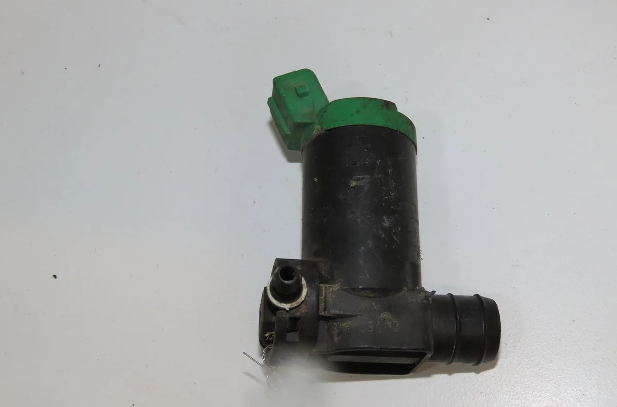 Pompe lave-glace avant Peugeot 306 Break (7E, N3, N5) 1.9 td (1997-2002) occasion