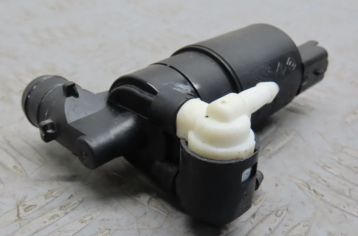 Pompe lave-glace avant Peugeot PARTNER Monospace (5_, G_) 1.4 (1996-2015) occasion