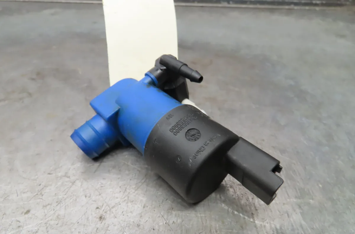 Pompe lave-glace avant Renault CLIO III (BR0-1, CR0-1) 1.2 16v (br0p, cr0p) (2007-2014) occasion