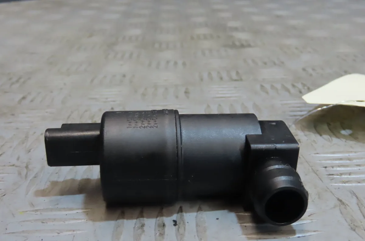 Pompe lave-glace avant Renault KANGOO Express (FW0-1_) 1.5 dci 110 (fw06, fw12) (2013) occasion