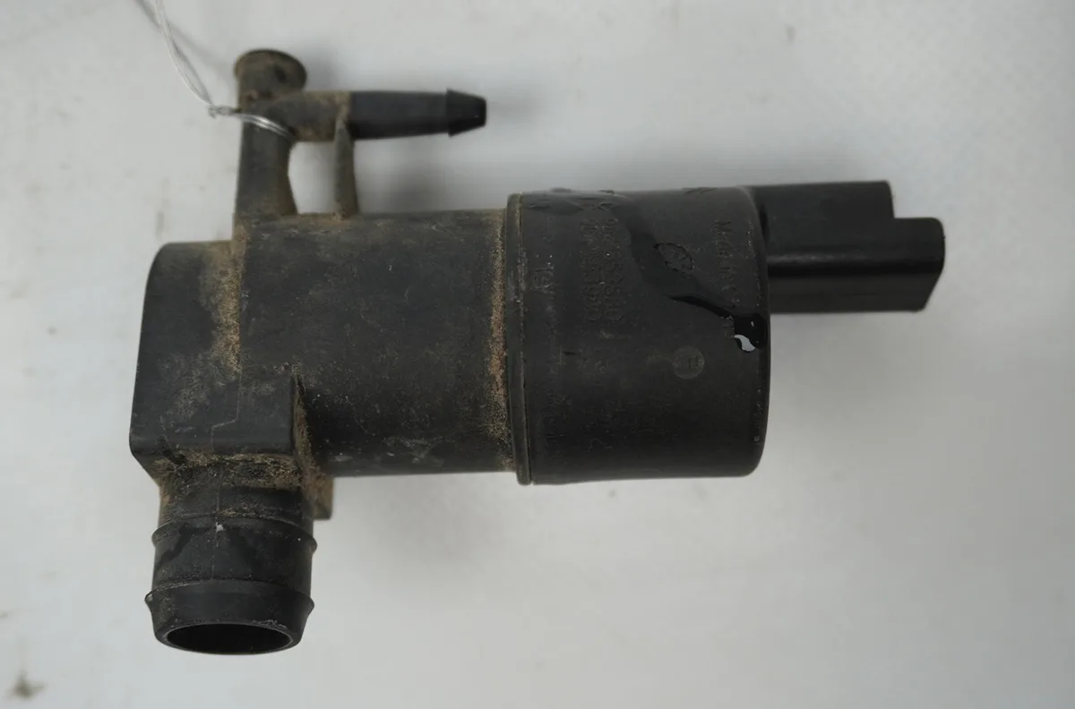 Pompe lave-glace avant Renault KANGOO Express (FW0-1_) 1.5 dci 90 (fw0g, fw05, fw08, fw11) (2009) 4 portes occasion