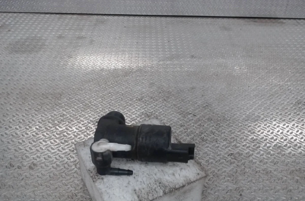 Pompe lave-glace avant RENAULT LAGUNA 2 LAGUNA 2 PHASE 1 BREAK occasion