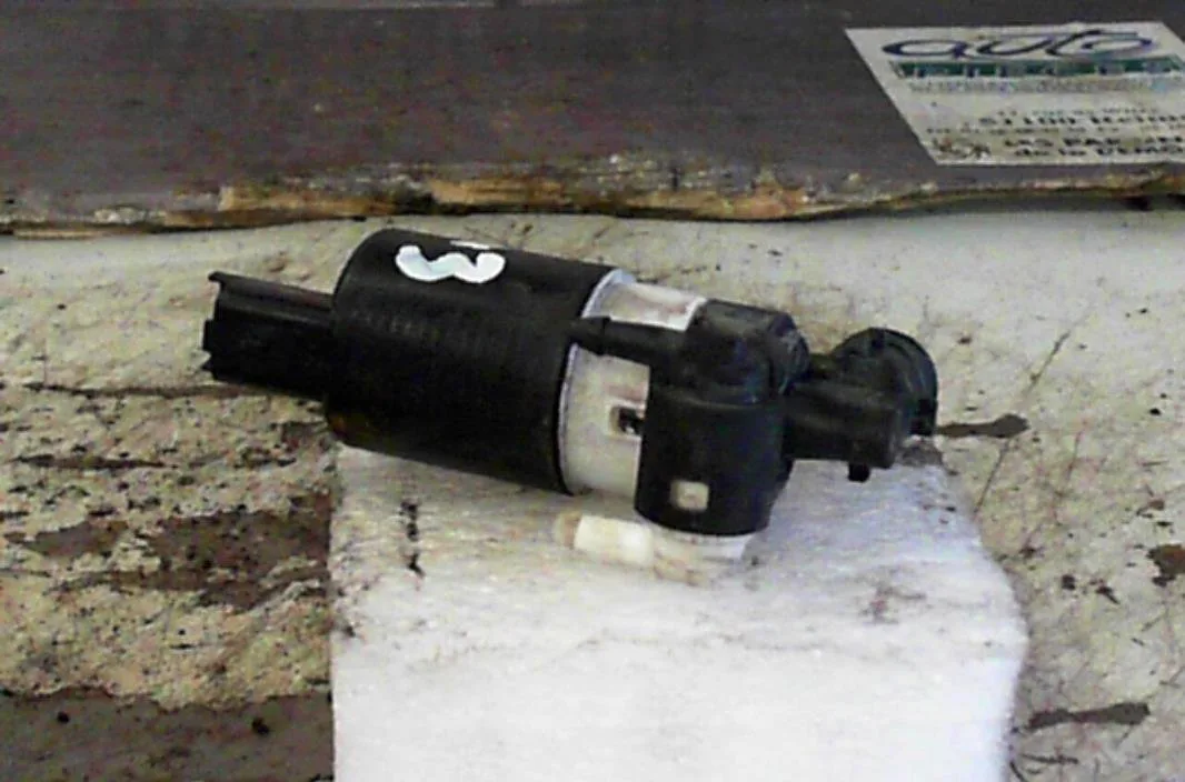 Pompe lave-glace avant RENAULT LAGUNA 3 LAGUNA 3 PHASE 1 BREAK occasion