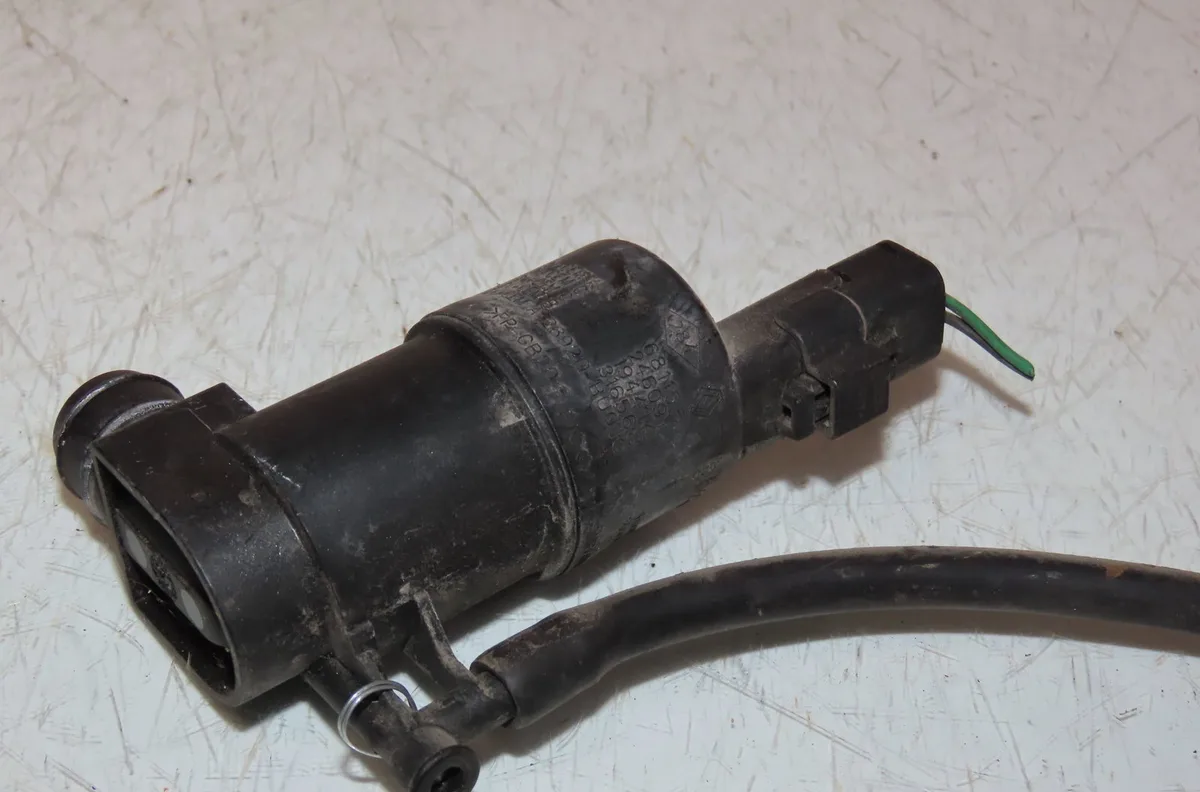 Pompe lave-glace avant RENAULT MASTER occasion