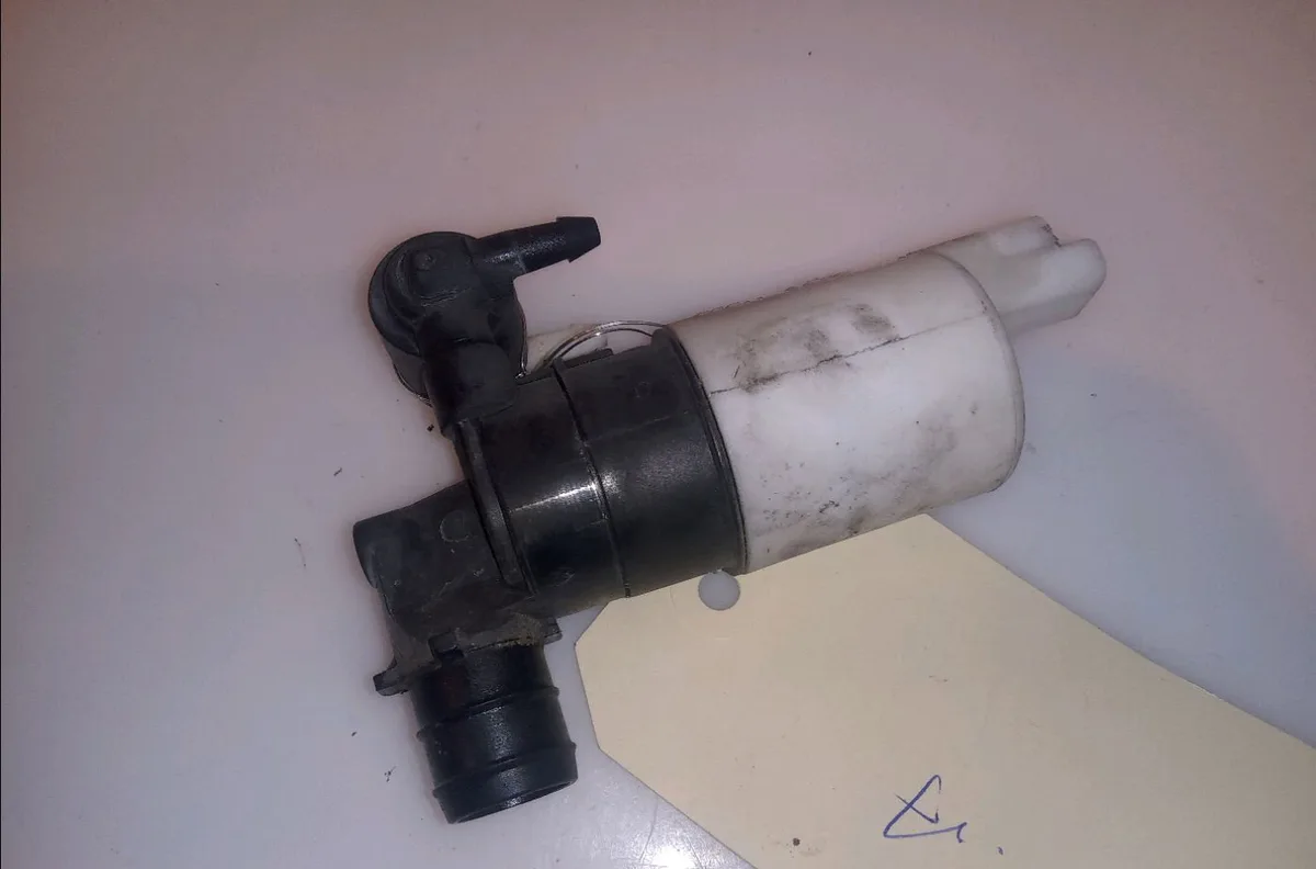 Pompe lave-glace avant Renault MEGANE II (BM0-1_, CM0-1_) 1.9 dci (2005-2009) occasion