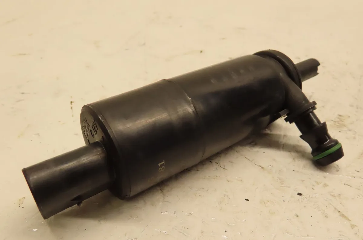 Pompe lave-glace avant Volkswagen JETTA IV (162, 163, AV3, AV2) 1.4 tsi hybrid (2011) occasion