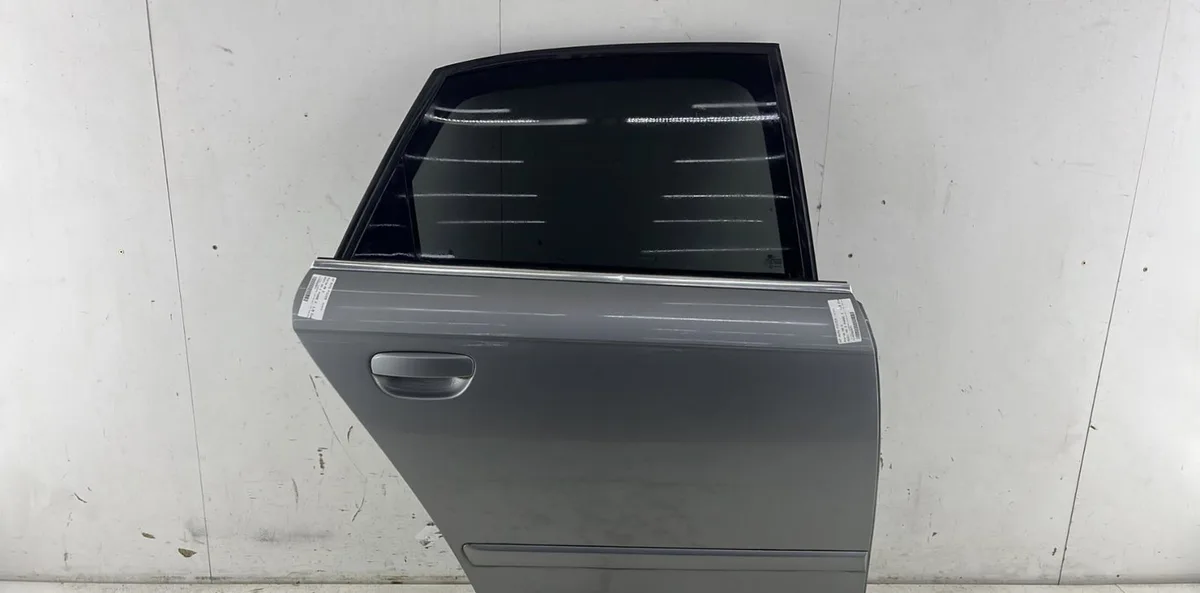 Porte arrière droite AUDI A4 2 PHASE 2 occasion