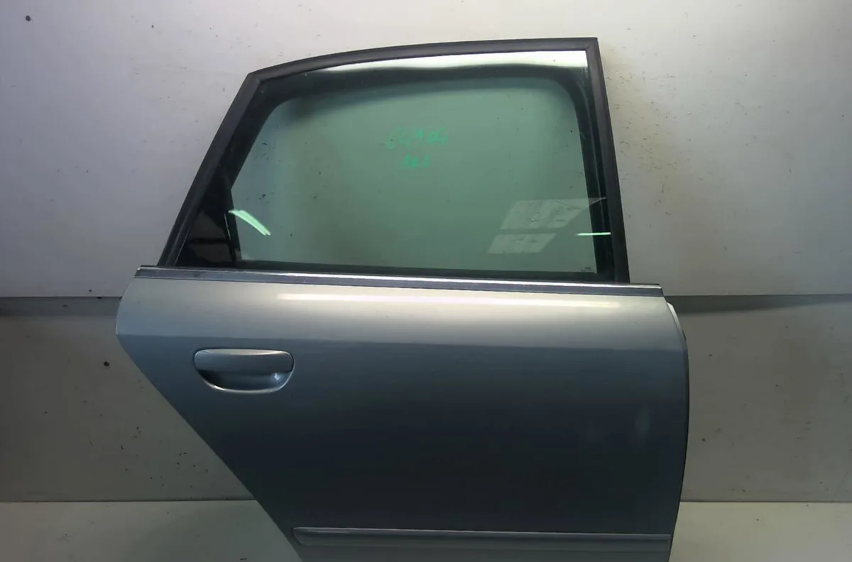 Porte arrière droite Audi A4 B6 (8E2) 1.9 tdi (2000-2004) 4 portes occasion