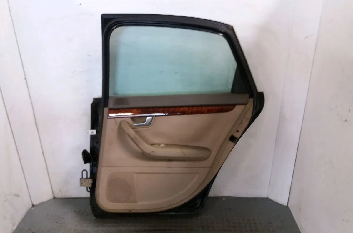 Porte arrière droite Audi A4 B6 (8E2) 2.5 tdi quattro (2000-2004) occasion