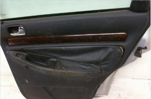 Porte arrière droite AUDI A4 II occasion