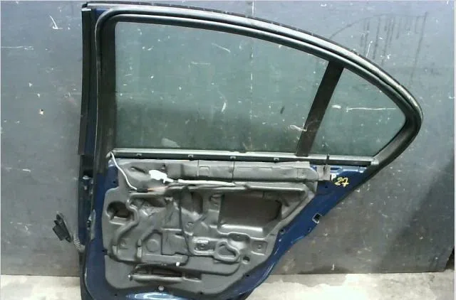 Porte arrière droite B.M.W. SERIE 3 IV 2001 occasion