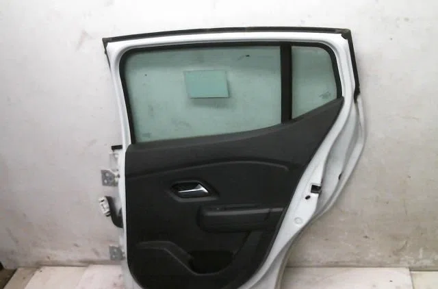 Porte arrière droite Dacia SANDERO III Liberty 125 i.e. (m73) (2012) occasion