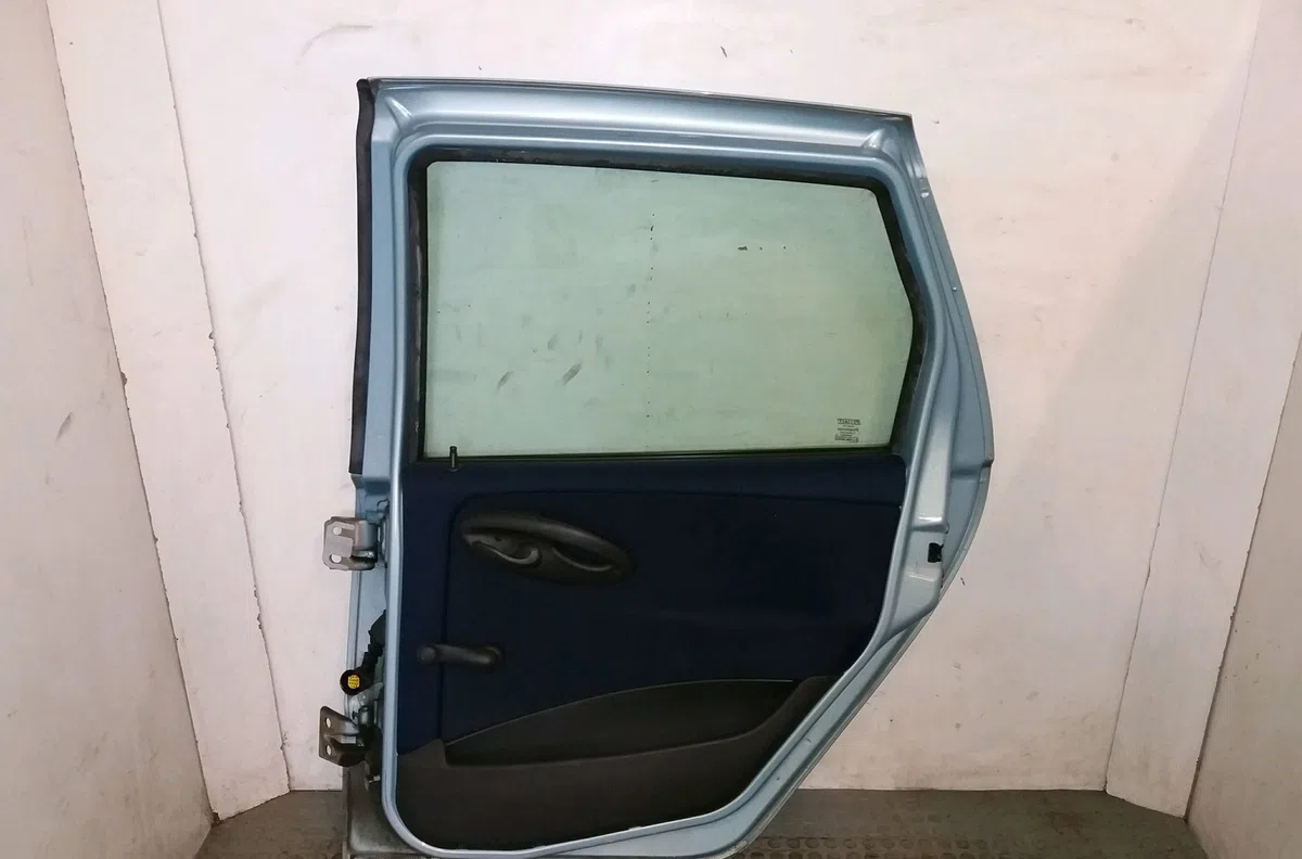Porte arrière droite Fiat PUNTO (188_) 1.2 60 (188.030, .050, .130, .150, .230, .250) (1999-2010) occasion