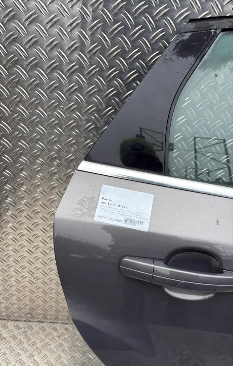 Porte arrière droite Ford FOCUS III 2.0 tdci (2010-2014) occasion