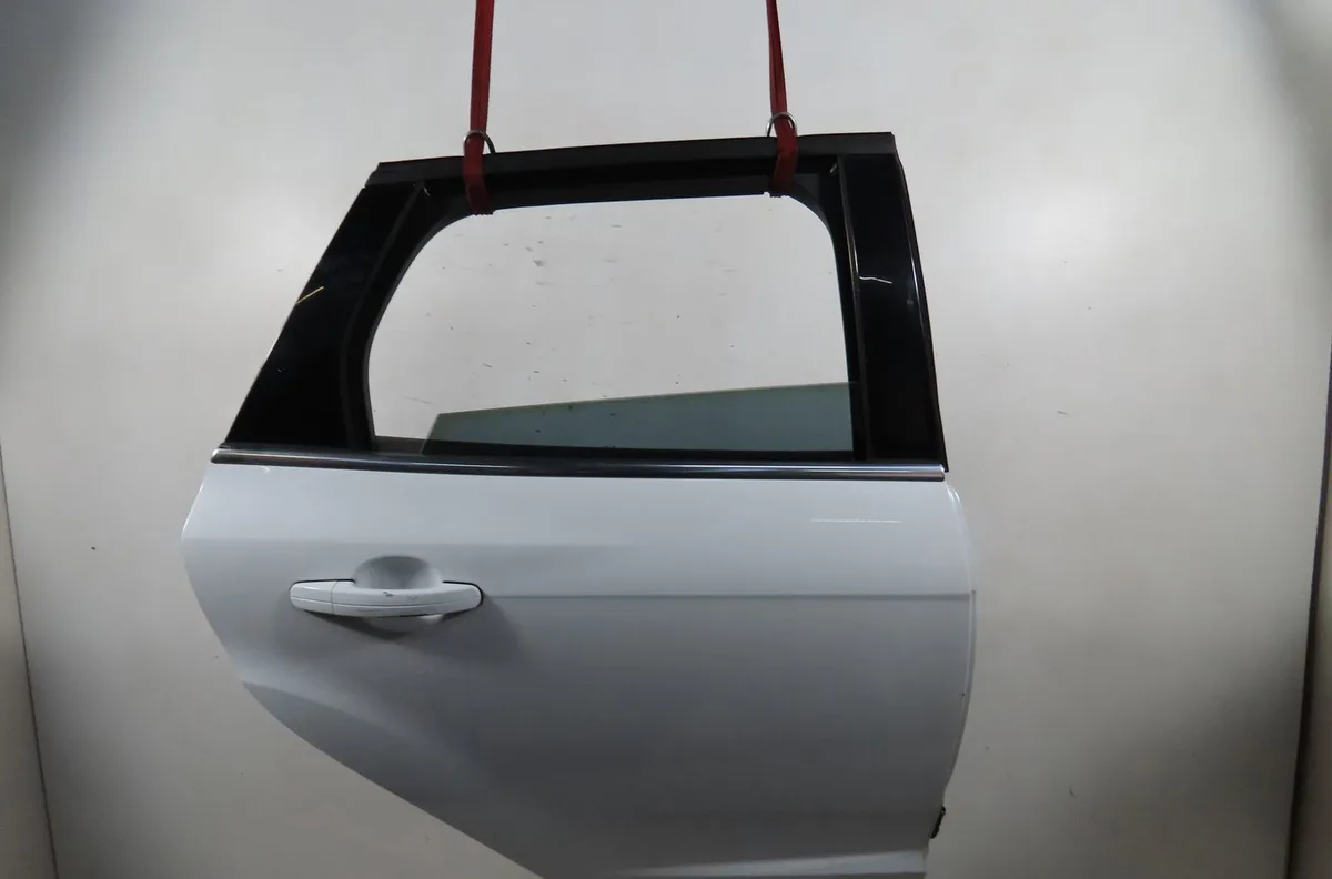Porte arrière droite Ford FOCUS III Turnier 1.6 tdci (2010) occasion