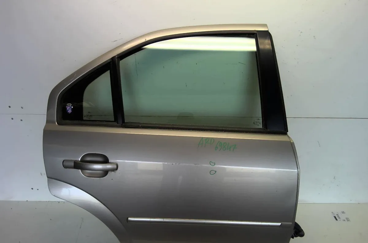 Porte arrière droite Ford MONDEO III (B5Y) 2.0 tdci (2001-2007) 5 portes occasion