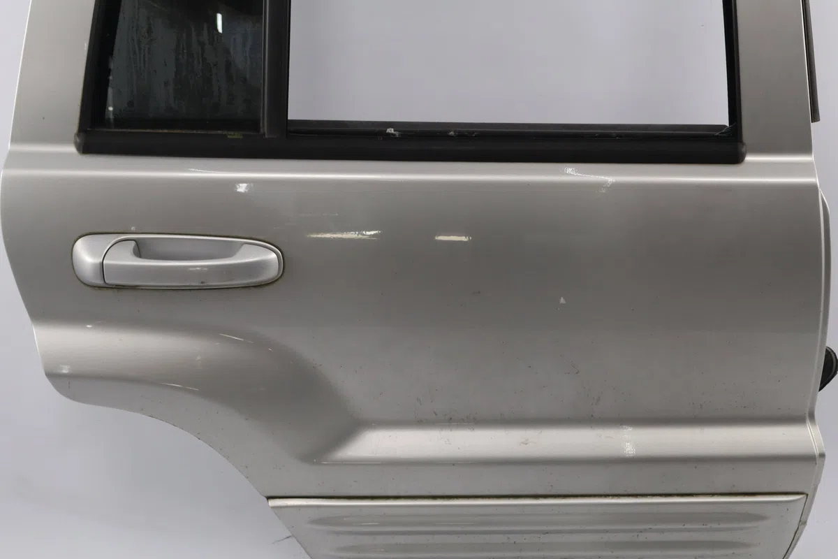 Porte arrière droite Jeep GRAND CHEROKEE II (WJ, WG) 2.7 crd 4x4 (2001-2005) occasion