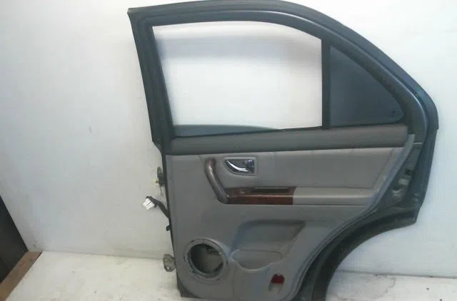 Porte arrière droite Kia SORENTO I (JC) 2.5 crdi (2006-2011) 5 portes occasion
