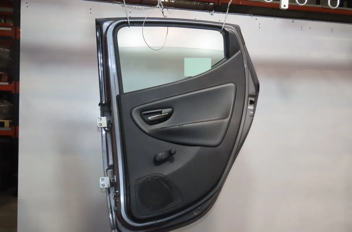 Porte arrière droite Lancia YPSILON (312_) 1.3 d multijet (312.yxe1a, 312.yxu1a) (2011-2018) occasion