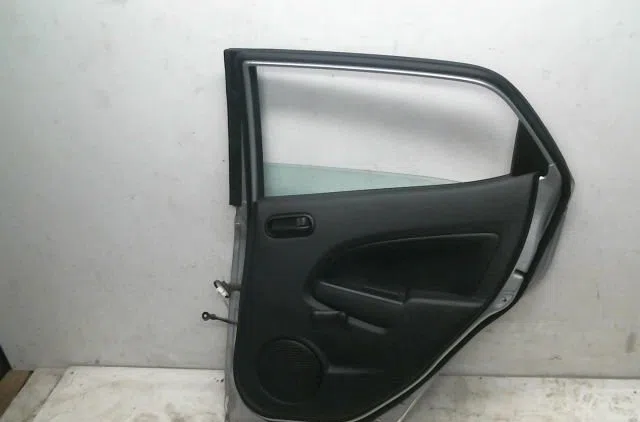 Porte arrière droite Mazda 2 (DE_, DH_) 1.3 (de3fs) (2007-2015) occasion