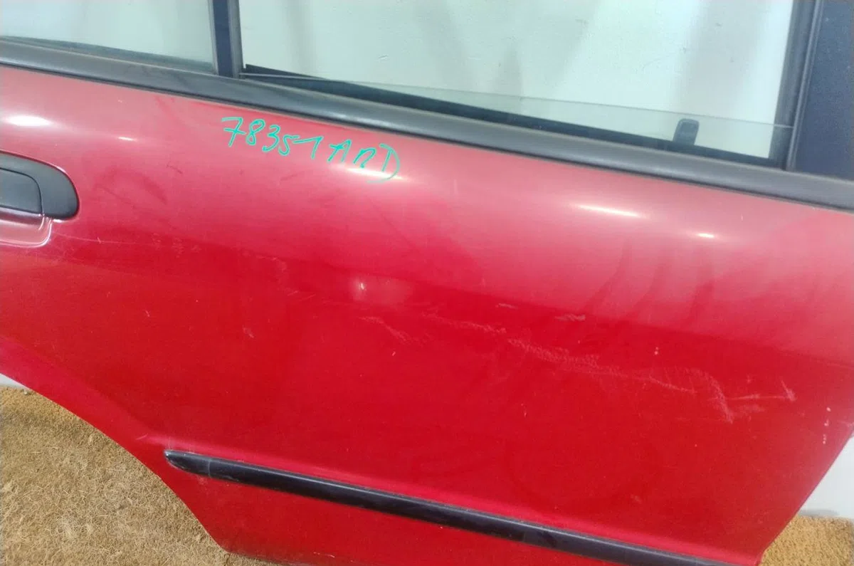 Porte arrière droite MAZDA 323 6  323 6 occasion