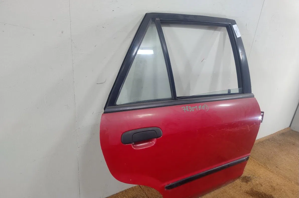 Porte arrière droite MAZDA 323 6  323 6 occasion