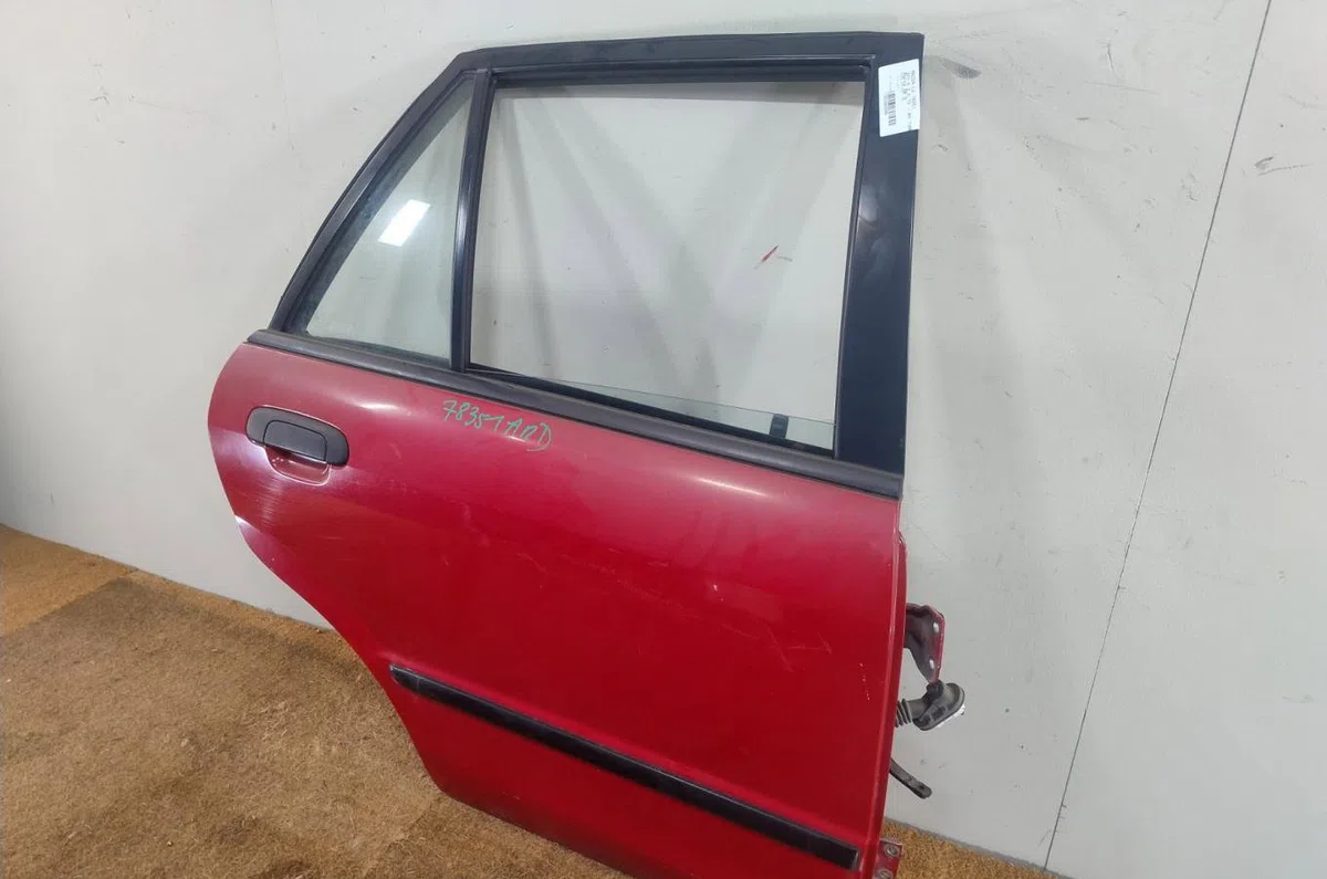 Porte arrière droite MAZDA 323 6  323 6 occasion