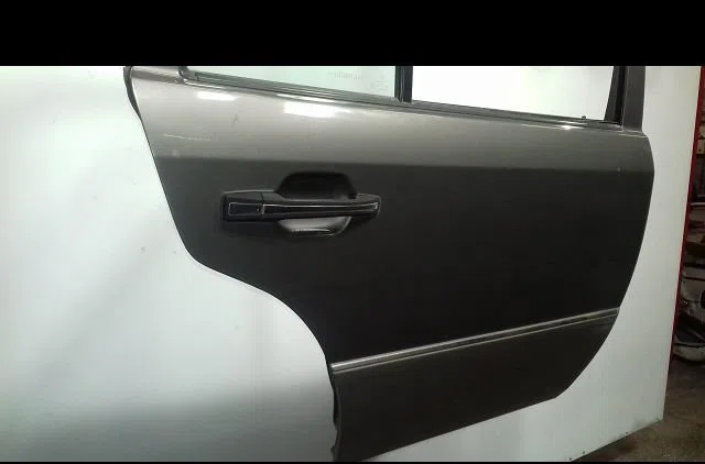 Porte arrière droite Mercedes-benz 124 A trois volumes (W124) 230 e cat (124.023) (1989-1993) occasion