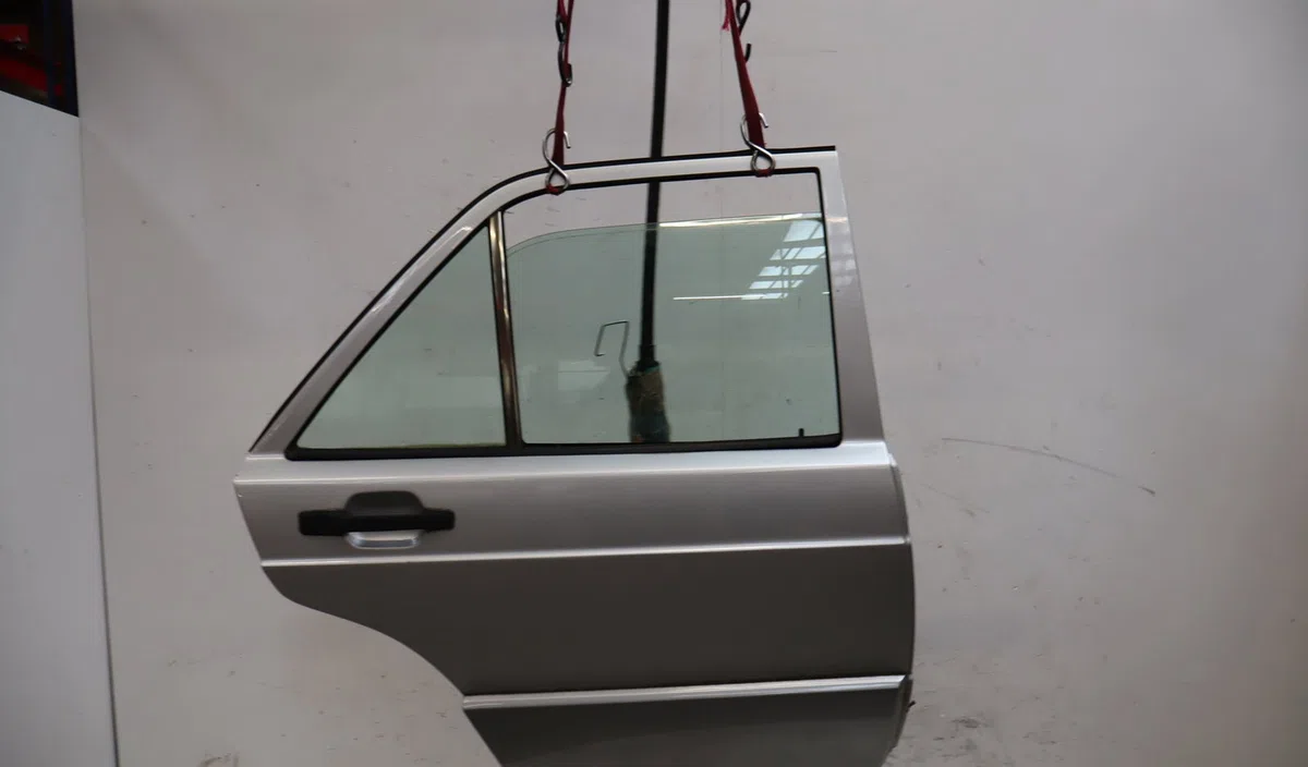 Porte arrière droite Mercedes-benz 190 (W201) E 2.0 (201.024) (1985-1986) occasion