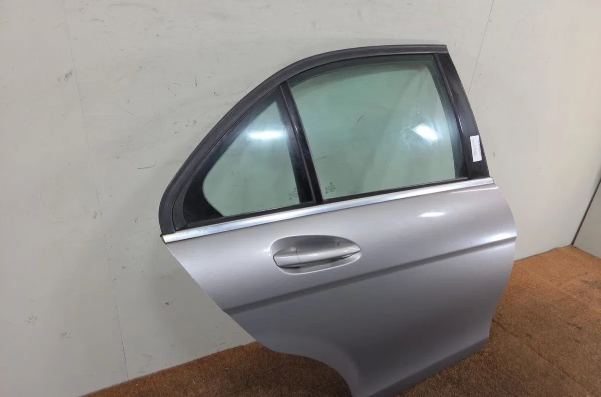 Porte arrière droite MERCEDES CLASSE C 204  CLASSE C 204 PHASE 1 occasion