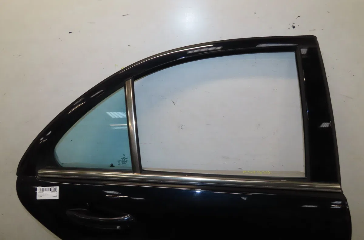 Porte arrière droite MERCEDES CLASSE C II occasion