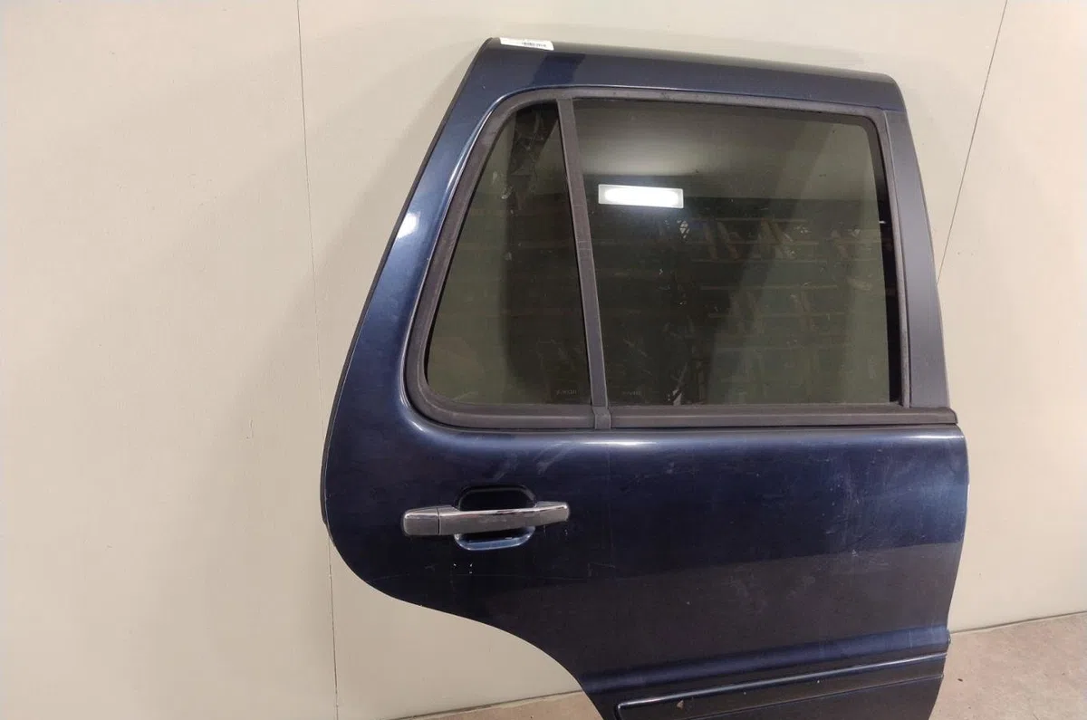 Porte arrière droite MERCEDES CLASSE M 163  CLASSE M 163 PHASE 2 occasion
