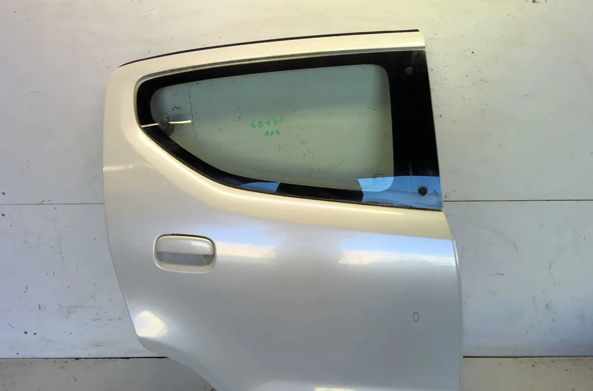 Porte arrière droite Nissan PIXO (UA0) 1.0 (2009) 5 portes occasion