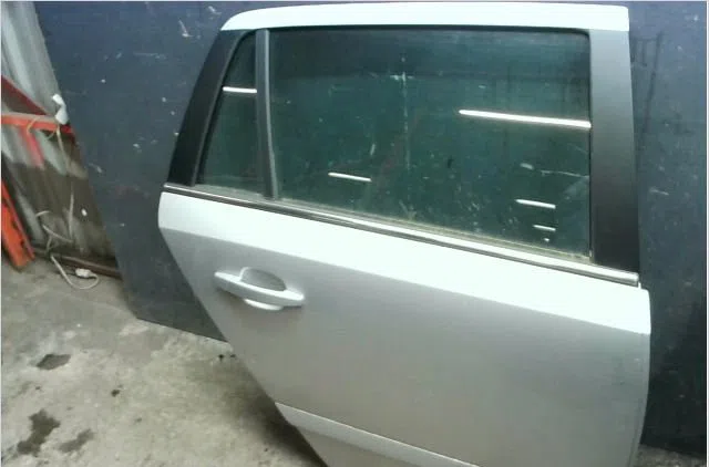 Porte arrière droite Opel ASTRA H Break (A04) 1.6 (l35) (2004-2010) occasion