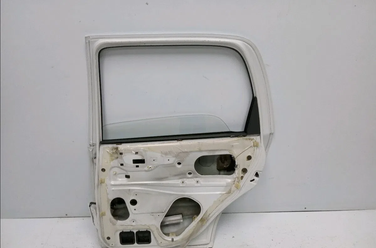 Porte arrière droite Opel CORSA B (S93) 1.5 d (f08, f68, m68) (1993-2000) occasion