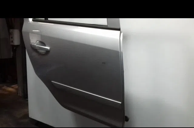 Porte arrière droite OPEL CORSA occasion