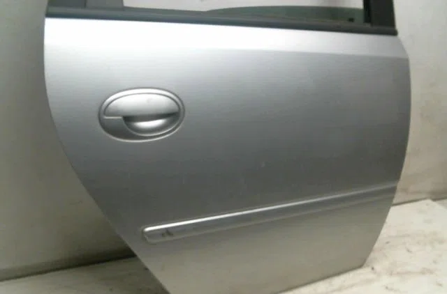 Porte arrière droite Opel MERIVA A Monospace (X03) 1.4 16v twinport (e75) (2004-2010) occasion