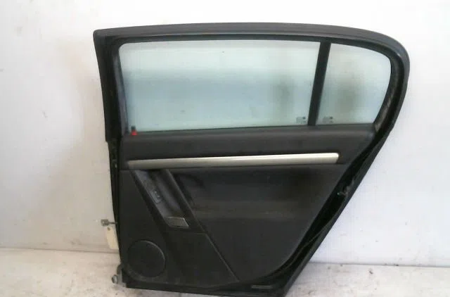 Porte arrière droite Opel SIGNUM 3-5 portes (Z03) 1.9 cdti (f48) (2004-2008) occasion