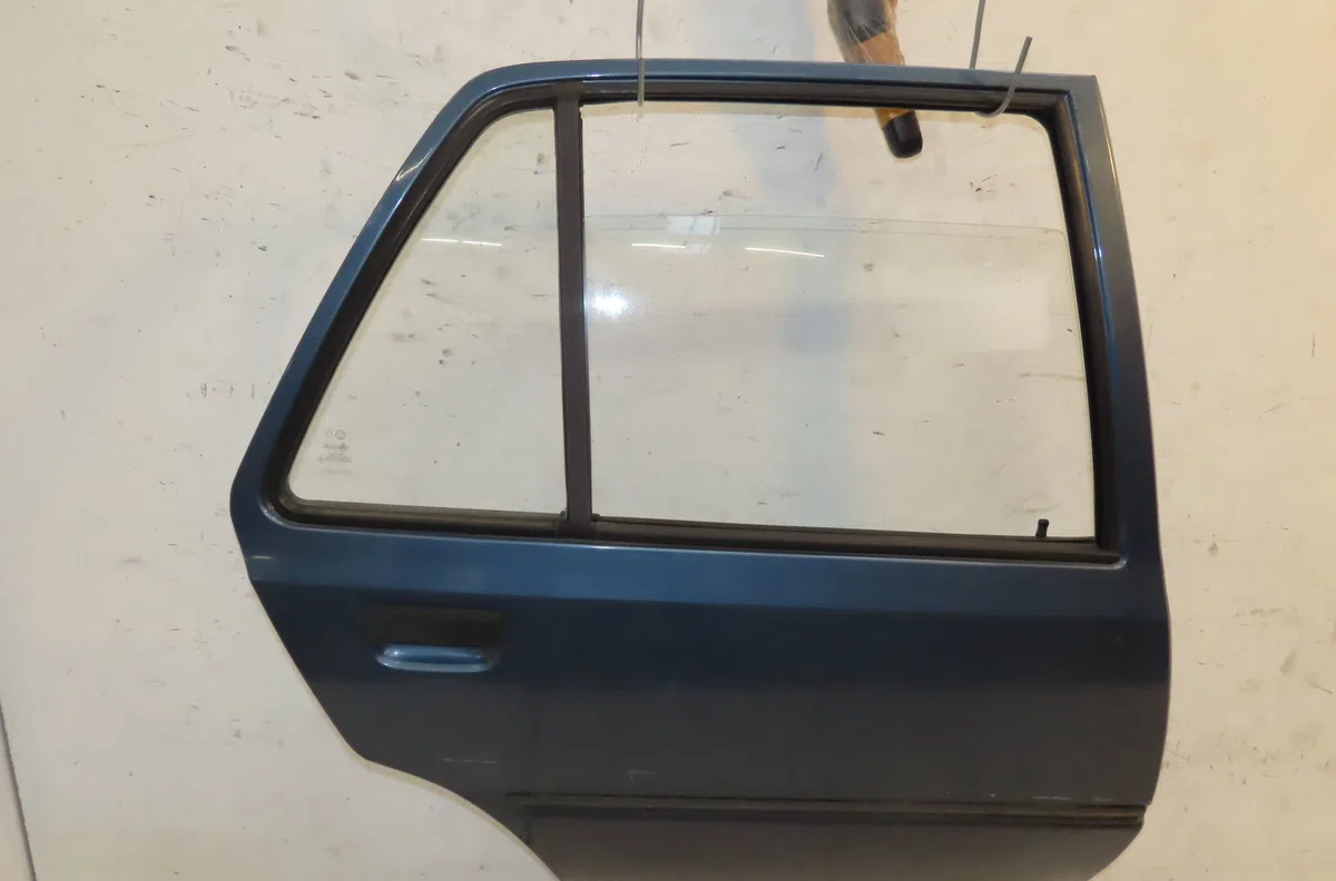 Porte arrière droite Peugeot 205 II (20A-C) 1.1 (1987-1992) occasion