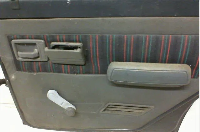 Porte arrière droite PEUGEOT 205 occasion