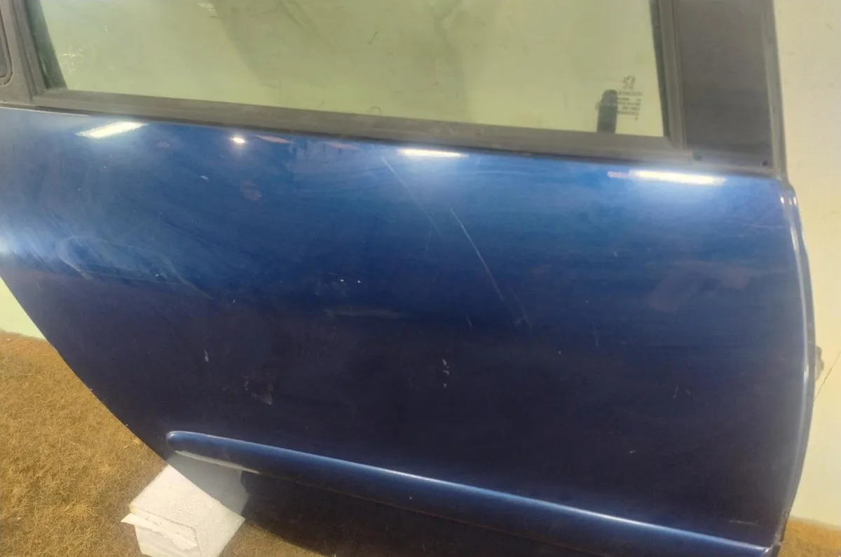 Porte arrière droite Peugeot 206 SW (2E-K) 1.6 hdi 110 (2004) occasion