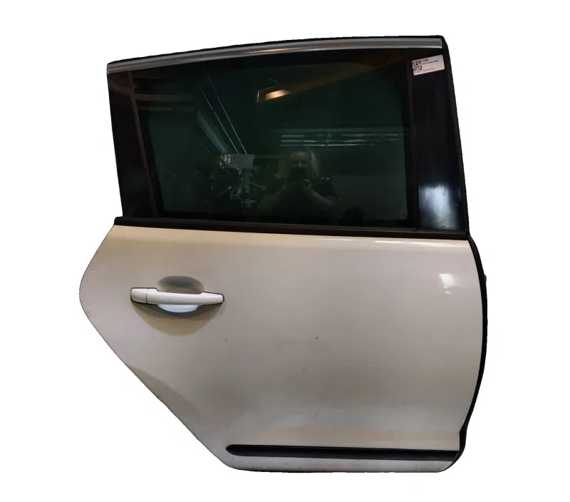 PORTE ARRIERE DROITE PEUGEOT 3008 9008V4