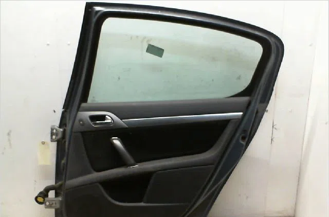 Porte arrière droite PEUGEOT 407  2.0 HDI 16v 136ch occasion