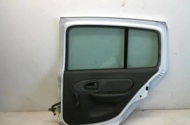 Porte arrière droite Renault CLIO II (BB_, CB_) 1.2 16v (bb05, bb0w, bb11, bb27, bb2t, bb2u, bb2v, cb05,... (2001-2016) 