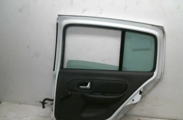 Porte arrière droite Renault CLIO II (BB_, CB_) 1.2 (bb0a, bb0f, bb10, bb1k, bb28, bb2d, bb2h, cb0a,... (1998-2010) 5 po